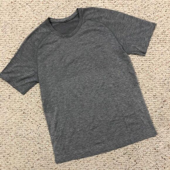 Men's Lululemon Gray Metal Vent Tech Short Sleeve Slim Fit Athletic Shirt Medium - Picture 1 of 6